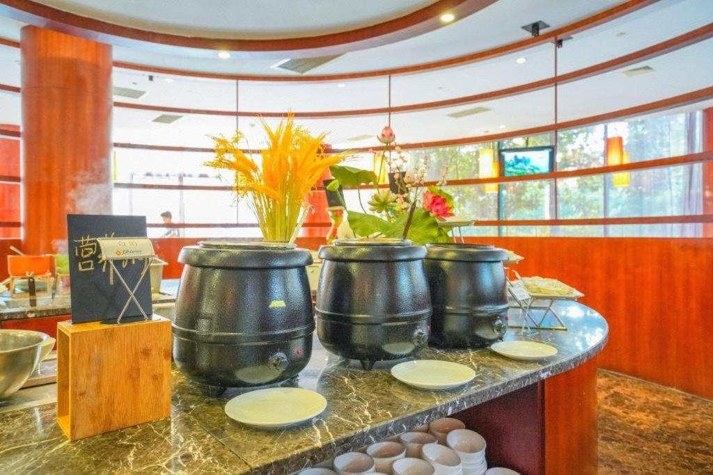 Suzhou Phoenix Hotspring Resort Zhangjiagang Extérieur photo