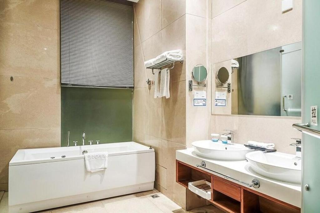 Suzhou Phoenix Hotspring Resort Zhangjiagang Extérieur photo
