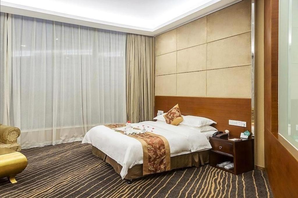 Suzhou Phoenix Hotspring Resort Zhangjiagang Extérieur photo