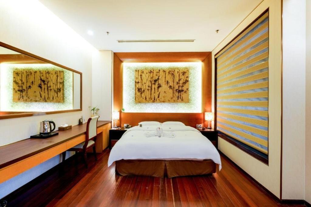 Suzhou Phoenix Hotspring Resort Zhangjiagang Extérieur photo