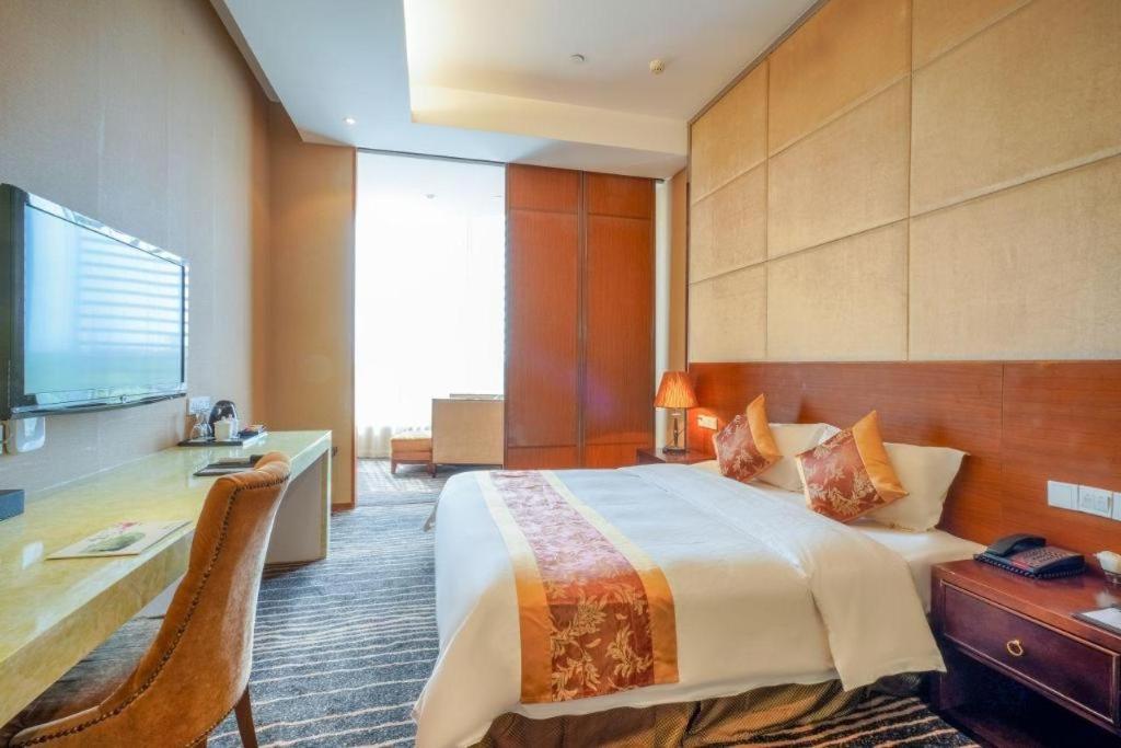 Suzhou Phoenix Hotspring Resort Zhangjiagang Extérieur photo
